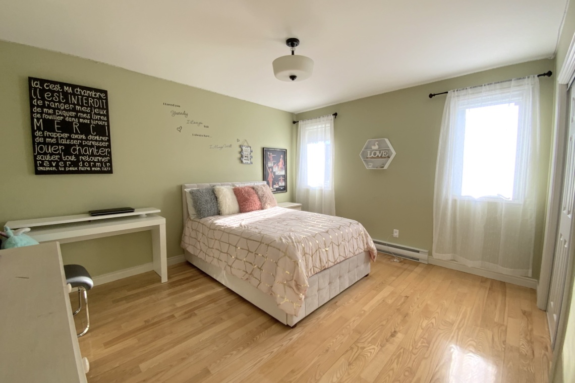 Edmundston, (N.-B.) E3V 4J4, 5 Chambre Chambre, ,3 Salles de bainSalles de bain,Résidentiel,À vendre,NB054916